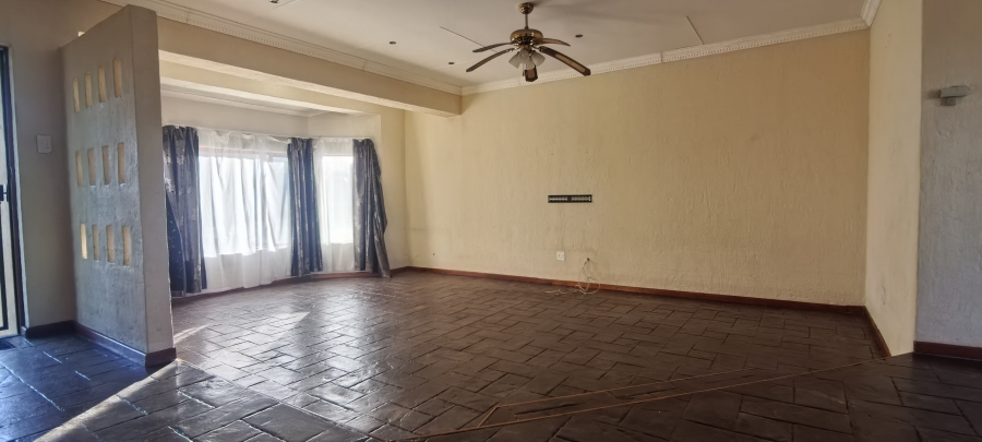 3 Bedroom Property for Sale in Dana Bay Western Cape
